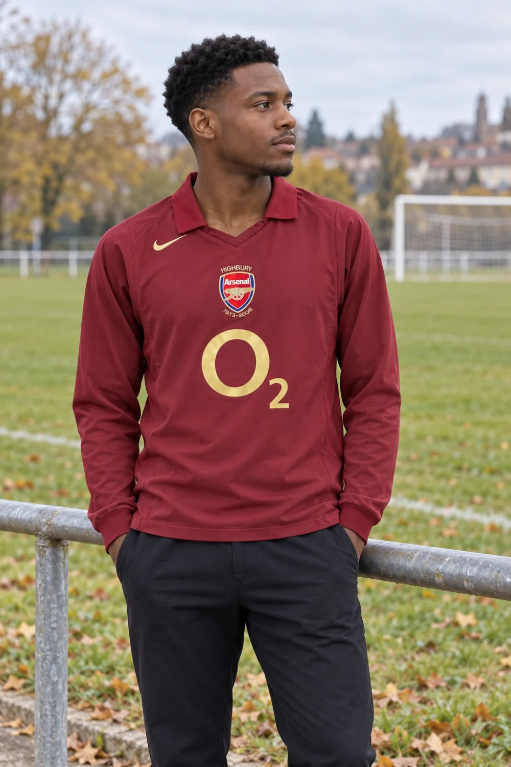 Maillot Arsenal 2005/06 domicile manches longues · Rétro — Le modèle porté au bord du terrain