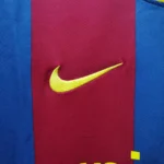 Maillot FC Barcelone 2010/11 domicile manches longues · Rétro — Détail photographique du modèle