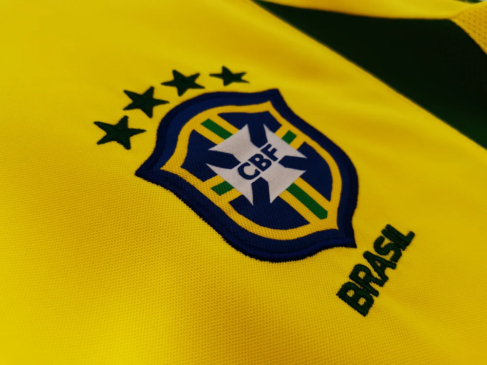 Brésil 2002 — Broderie du blason