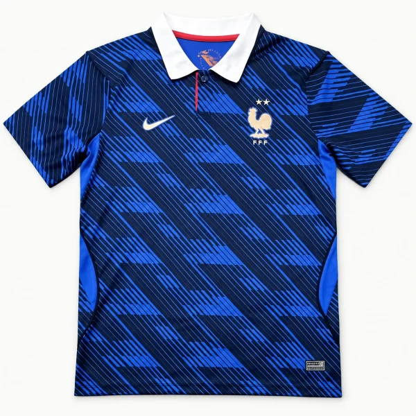 France 2026 — Vue de face