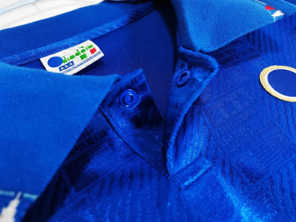 Maillot Italie 1994 domicile · Rétro — Détail photographique du modèle