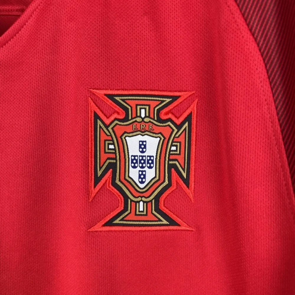 Maillot Portugal 2016 domicile manches longues · Rétro — Détail photographique du modèle