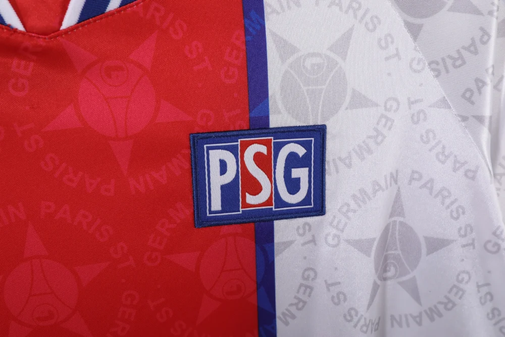 Maillot PSG 1994/95 extérieur · Rétro — Détail photographique du modèle
