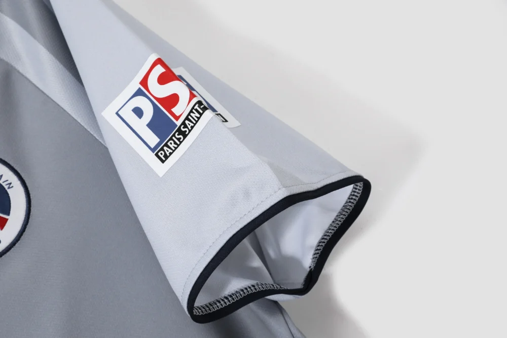 Maillot PSG 2001/02 extérieur · Rétro — Détail photographique du modèle
